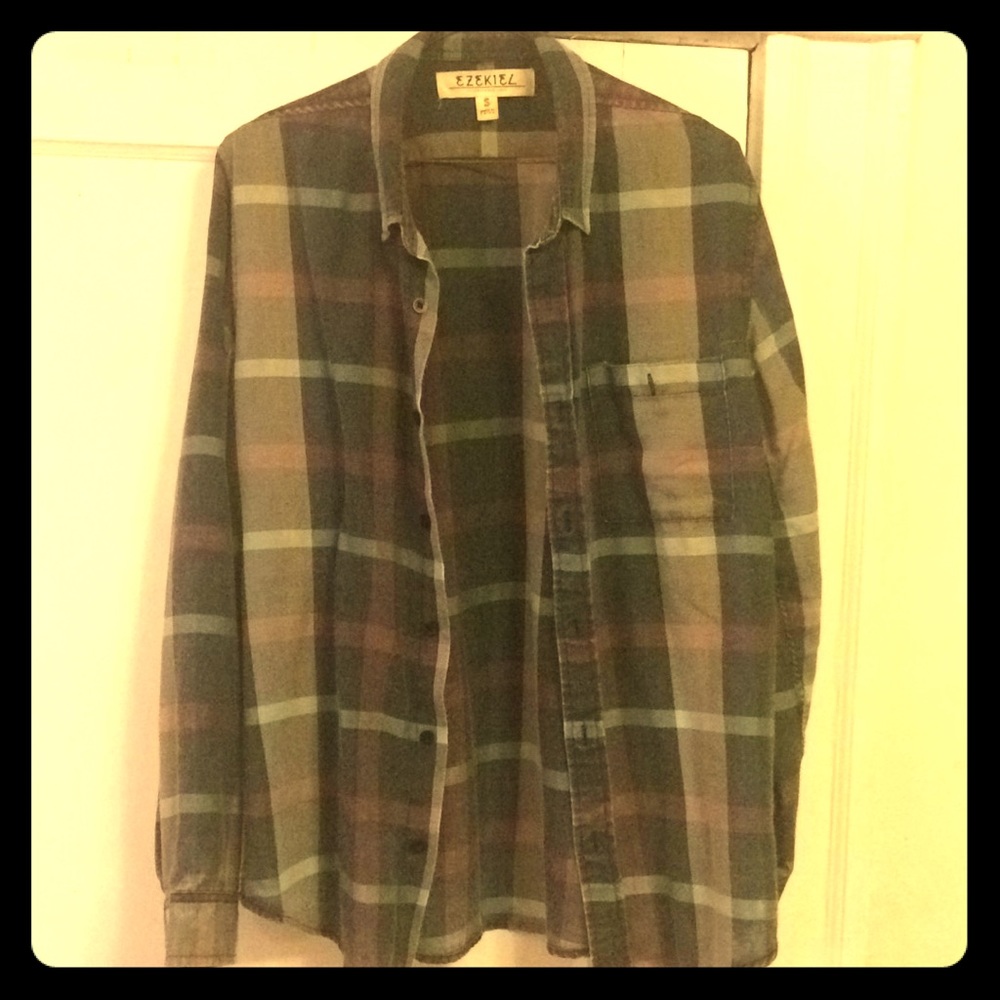 EUC Men's long sleeve purple and blue flannel